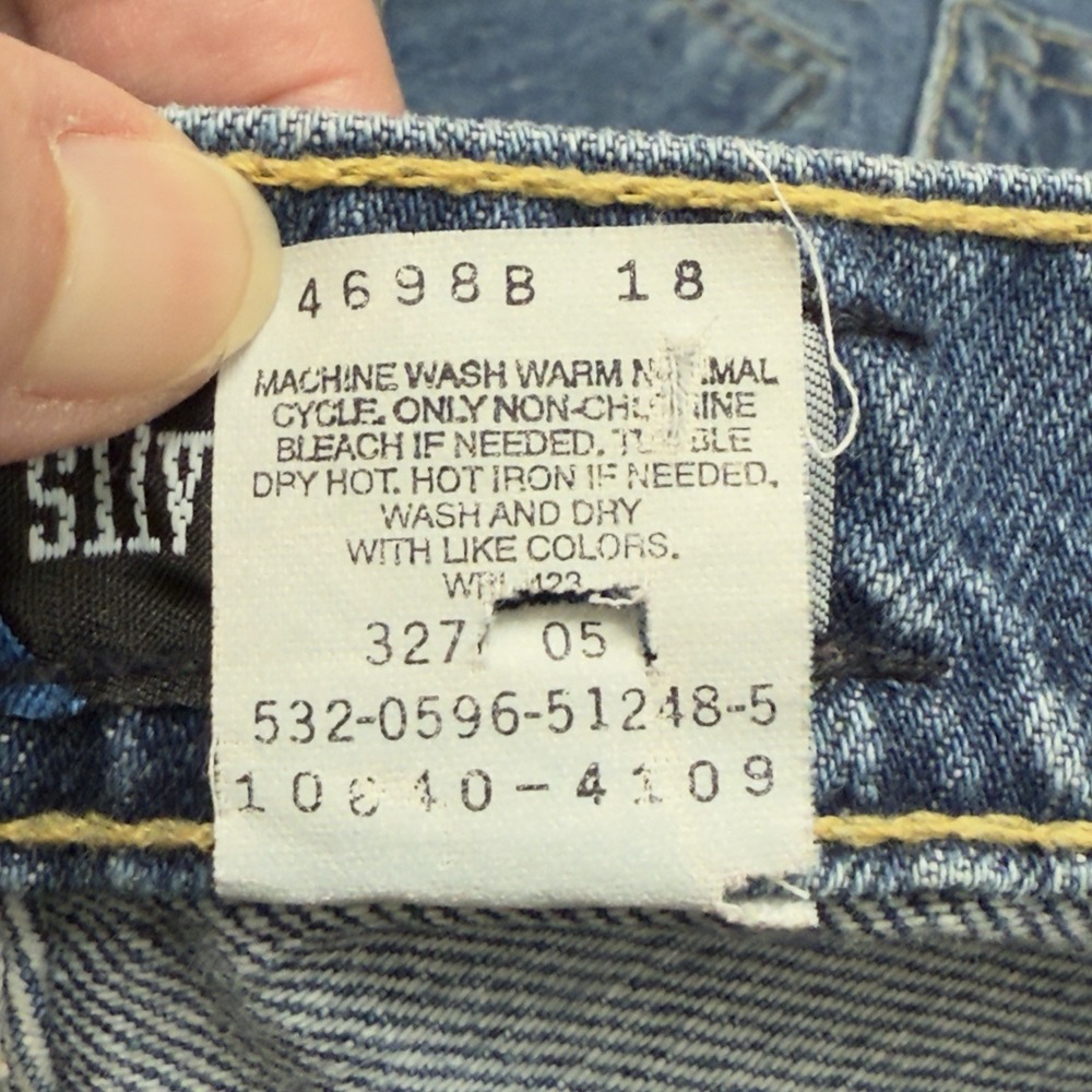 Vintage Levi's SilverTab Jeans Medium 13/14 Blue Guy's Fit Straight Denim - Picture 8 of 9